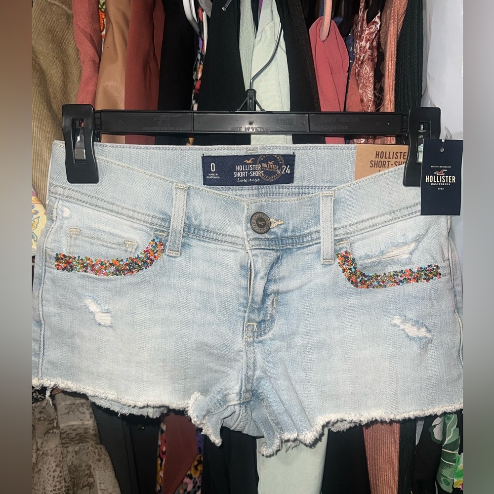 NWT Hollister Light Wash Jean Shorts with Embroidery